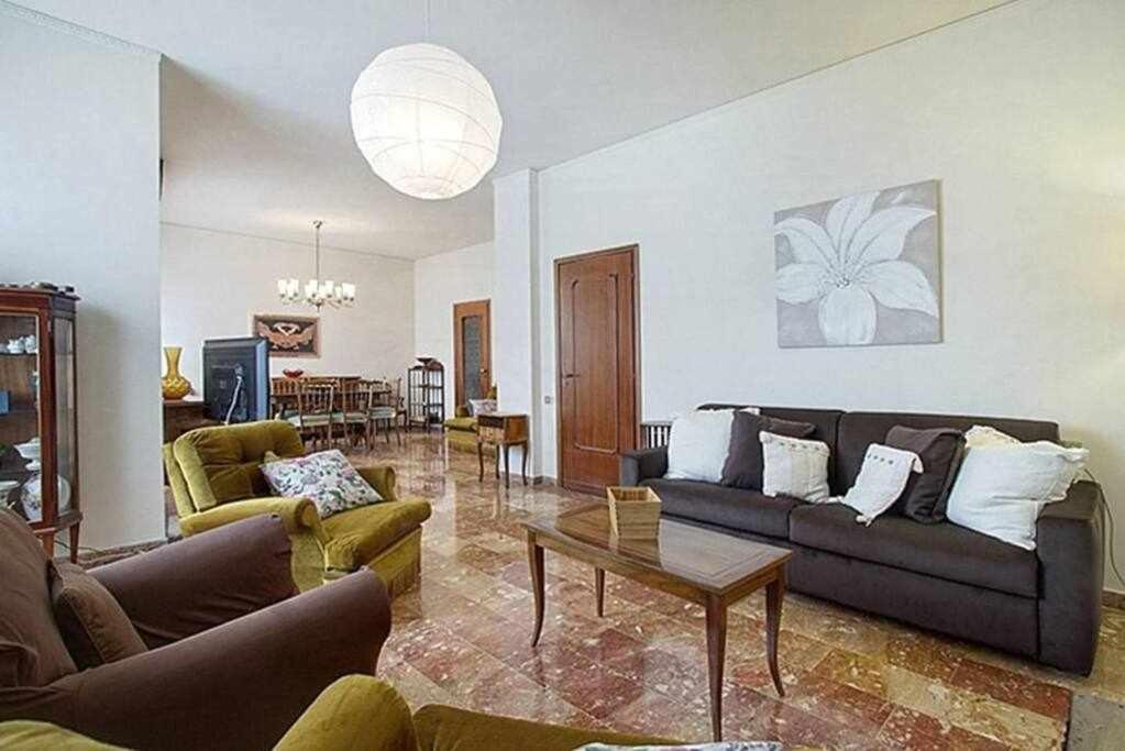 Apartment Frati Bigi With Two Bedrooms And Parking *