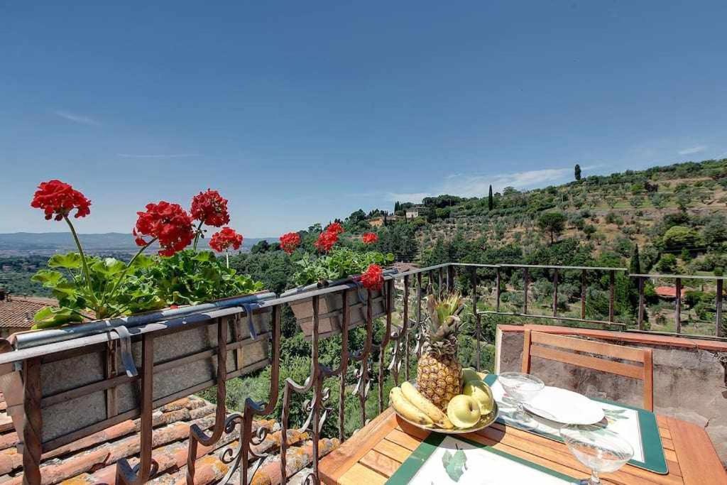 Elegante In Collina Apartamento