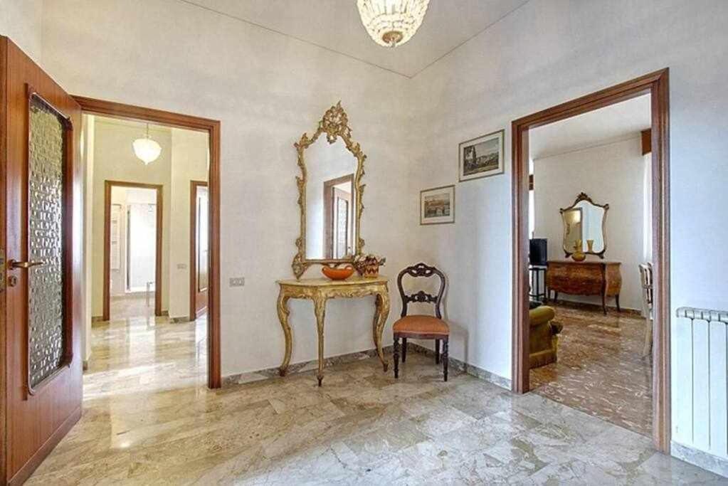Frati Bigi With Two Bedrooms And Parking