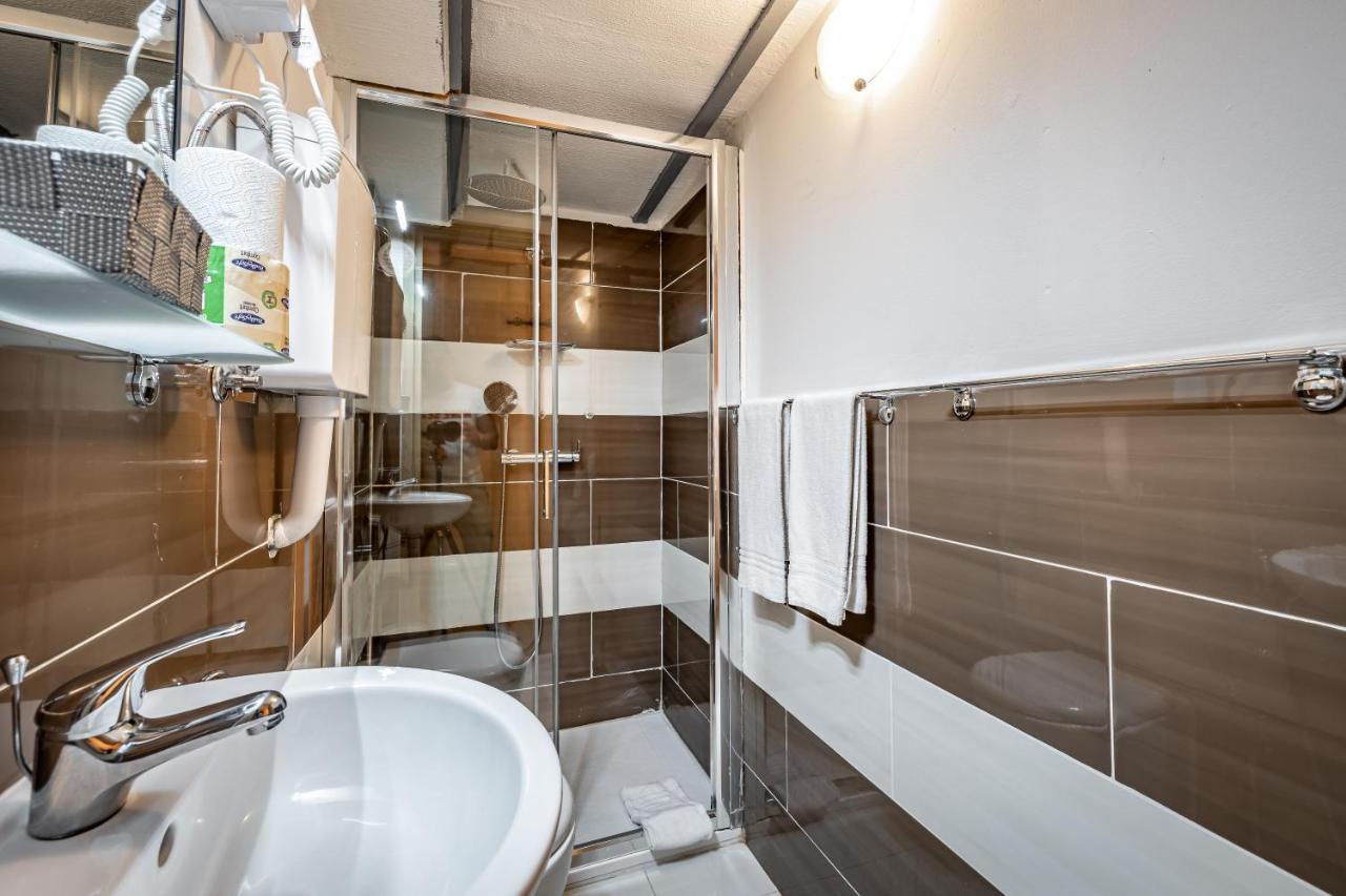 Hotel Veneto Con Accesso Ztl