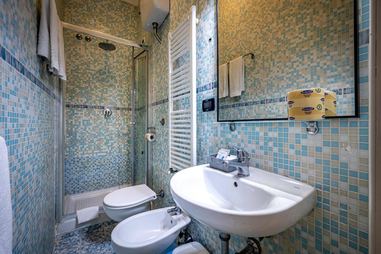 Veneto Con Accesso Ztl 3* Florence