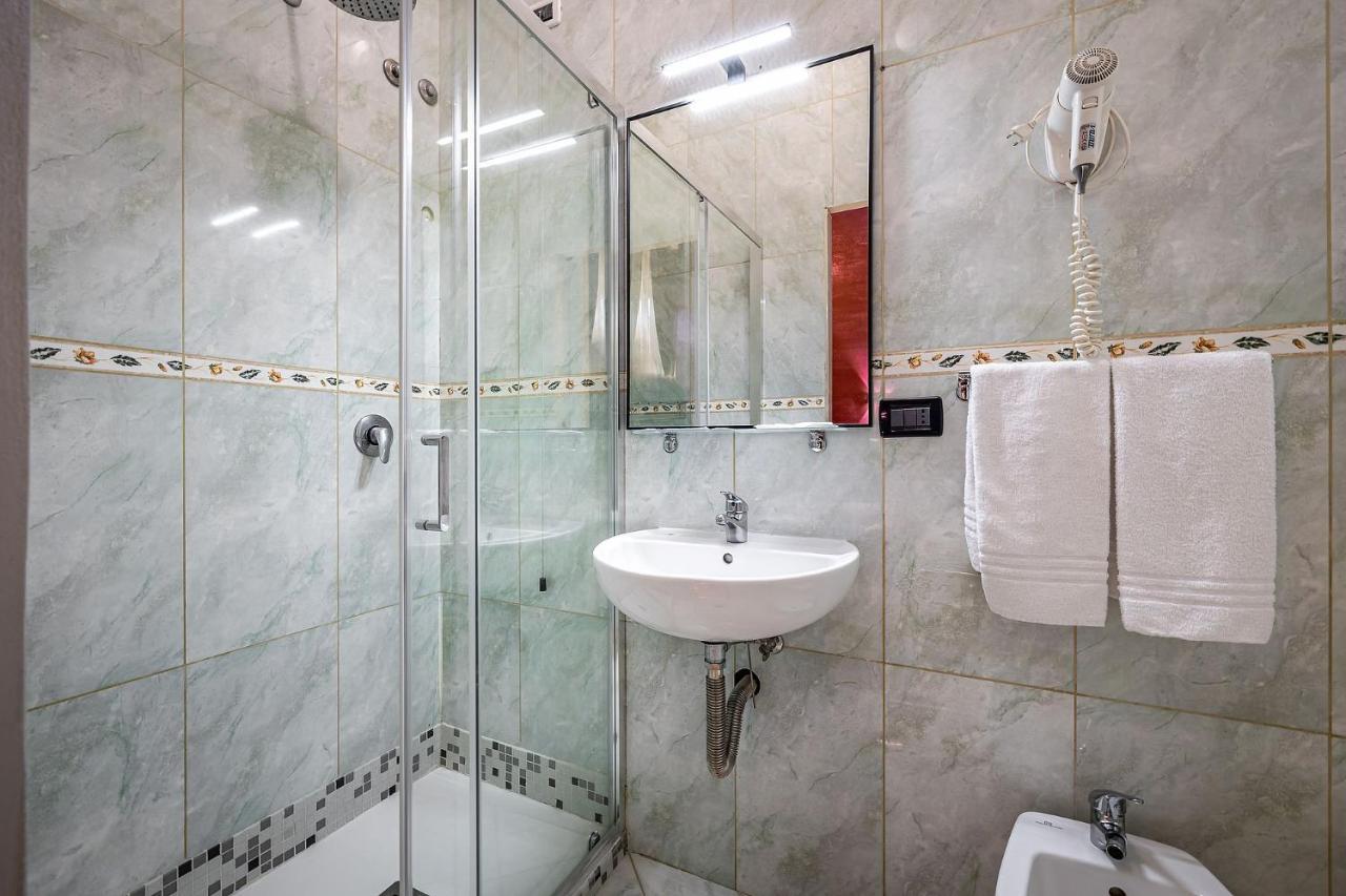 Hotel Veneto Con Accesso Ztl 3*
