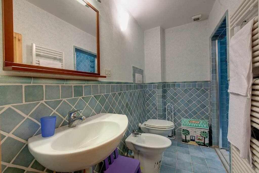 Elegante In Collina Apartamento