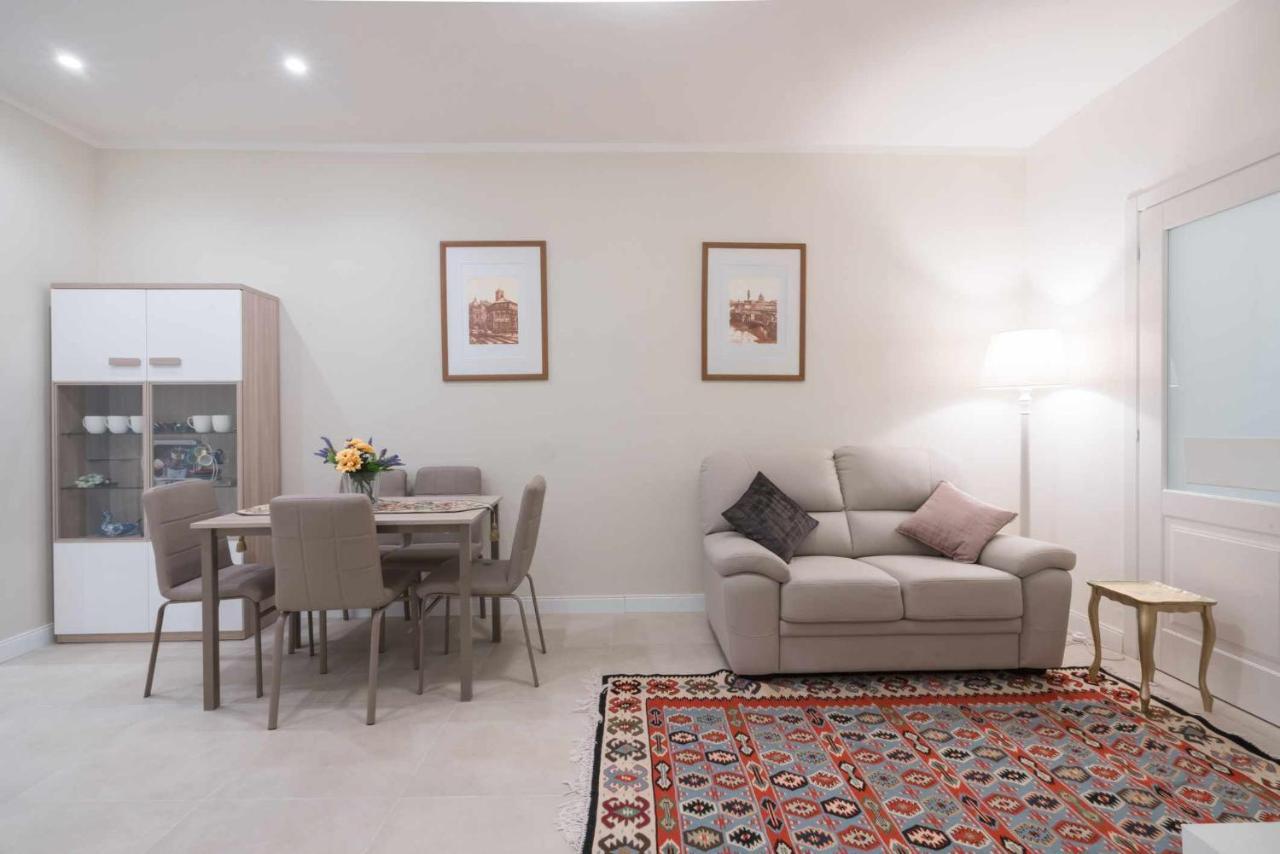 Bargello Cozy With Two Bedrooms Appartement *