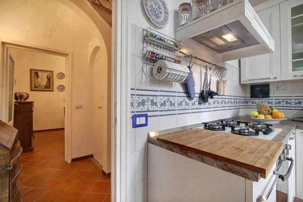 Santa Croce Elegant With Garage Apartment Florence