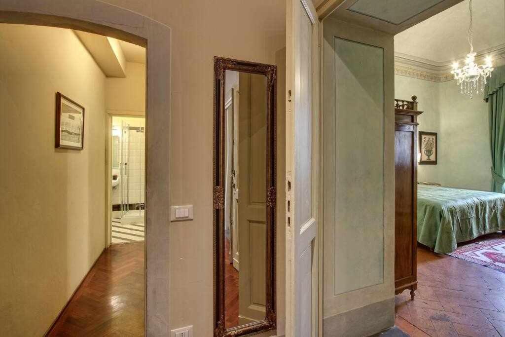 Salvemini Elegant Close To Piazza Santa Croce Apartment *