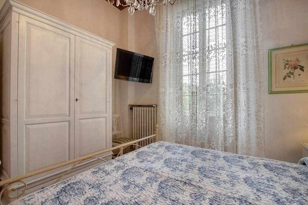 Apartment Santa Croce Elegant With Garage Florence