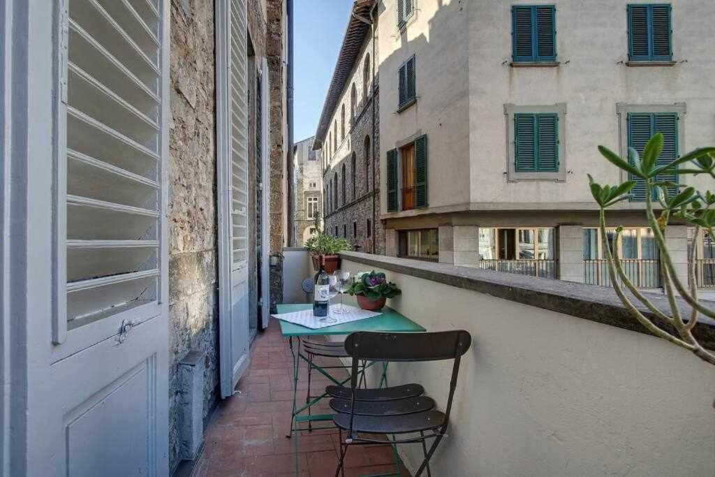 Salvemini Elegant Close To Piazza Santa Croce Apartment Florenz