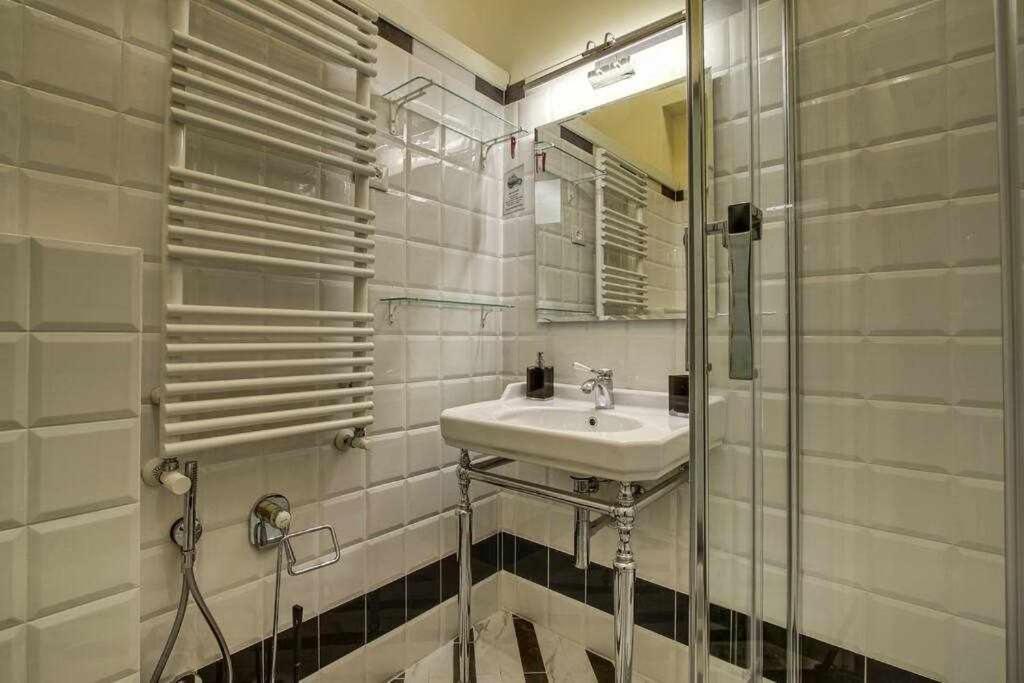 Apartment Salvemini Elegant Close To Piazza Santa Croce *