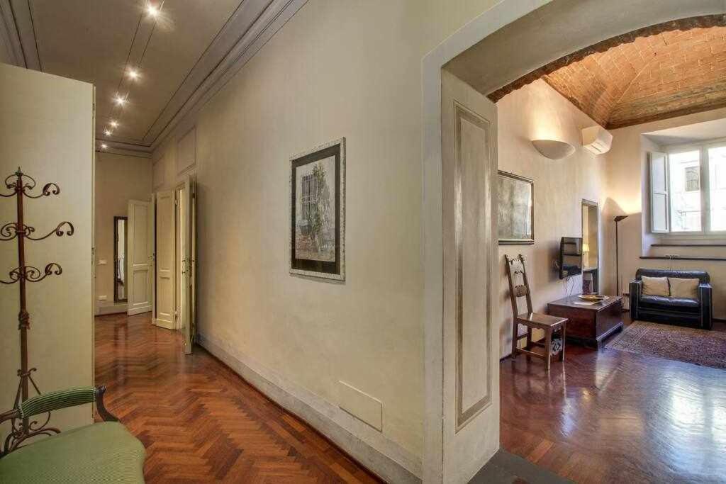 Salvemini Elegant Close To Piazza Santa Croce * Florenz