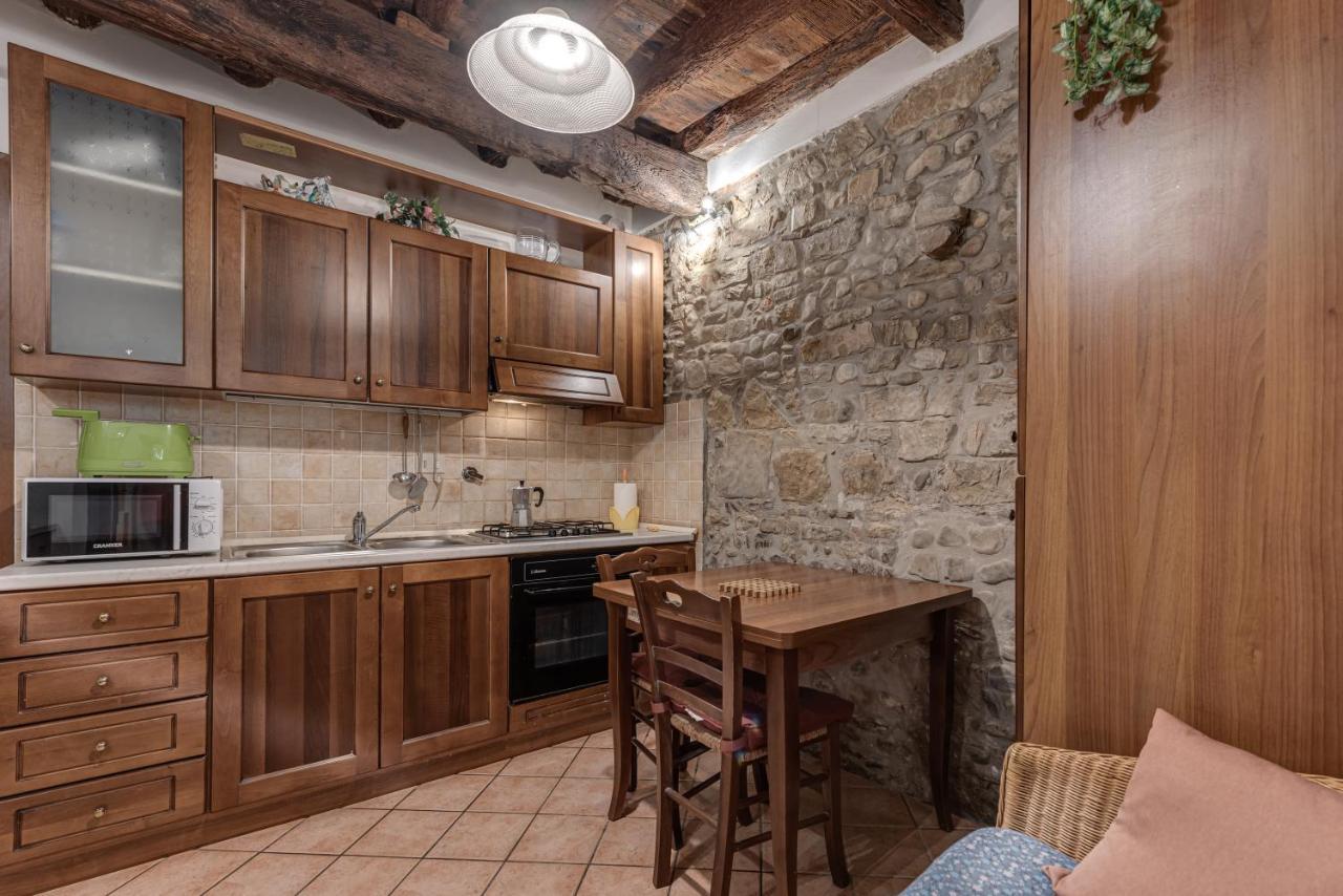 In San Frediano Apartment *