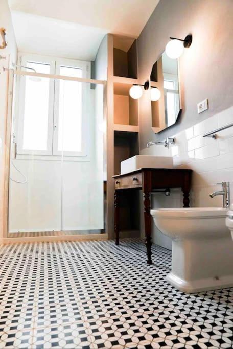 New Stylish 3-room On Lungarno Appartamento Firenze