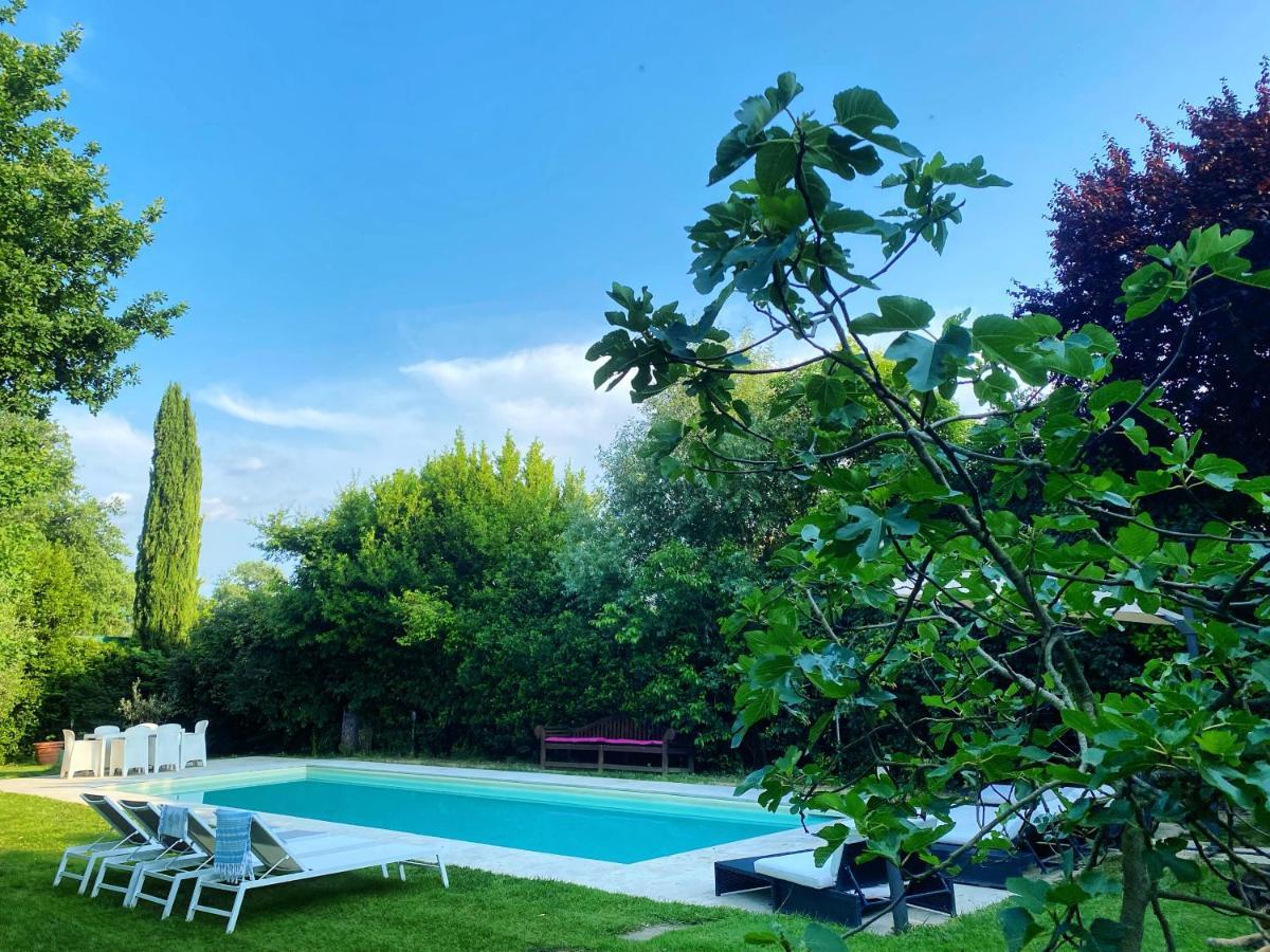 Apartment Escape With Pool In