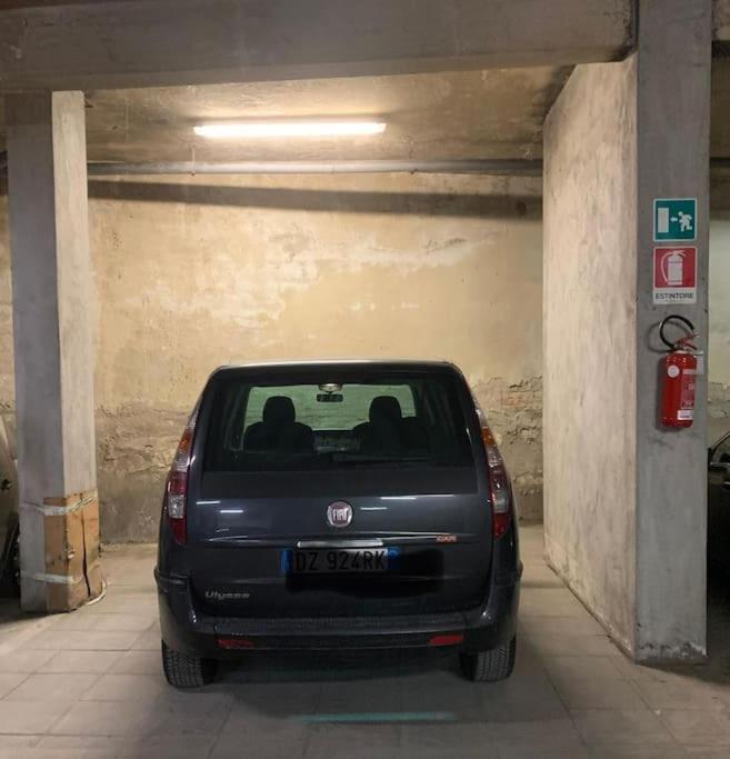 Lungarno 32 With Private Parking Apartment Florence