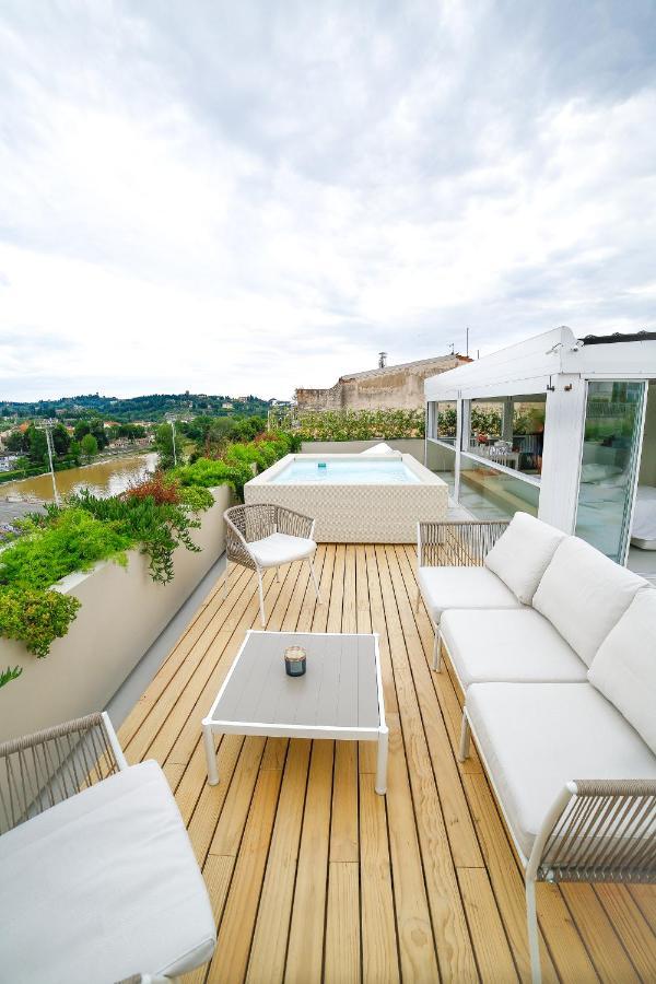 The Rooftop Apartment