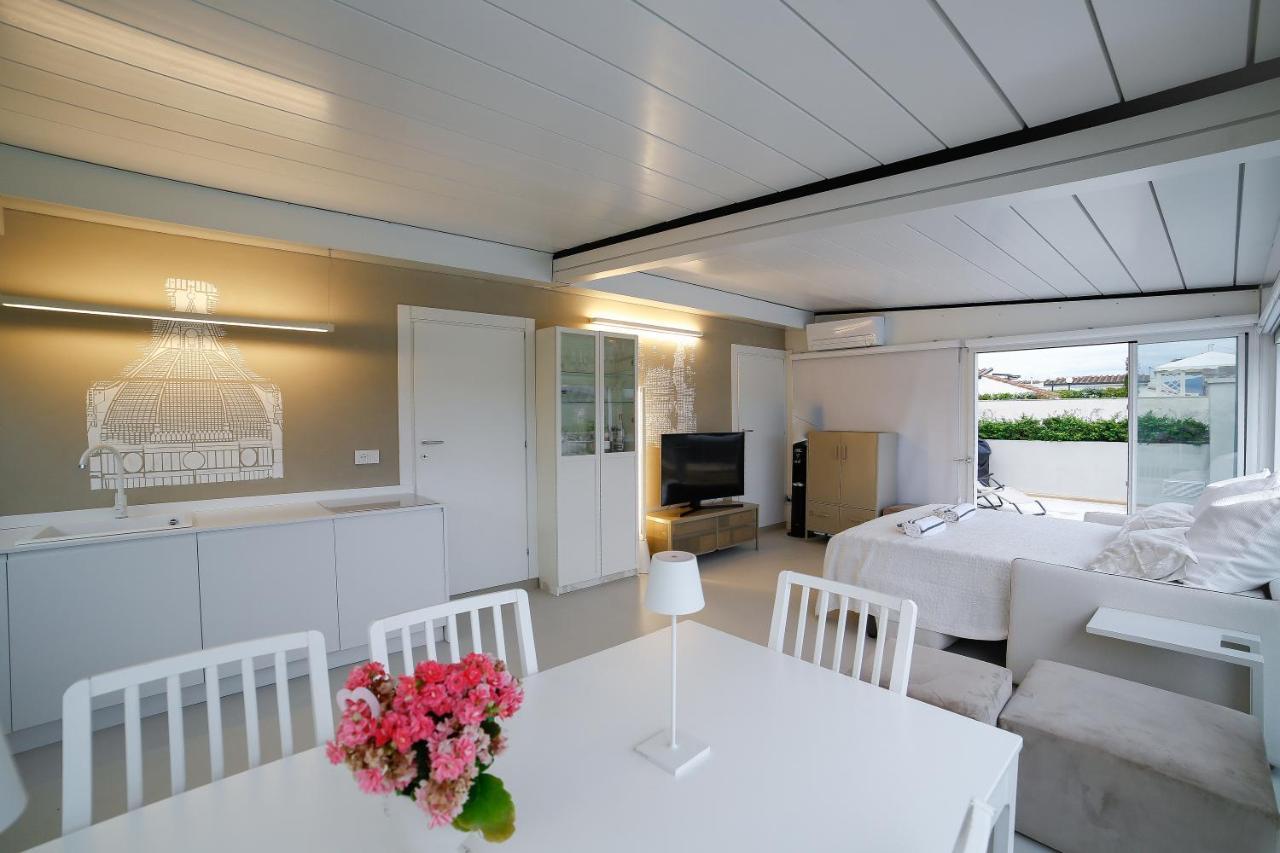 The Rooftop Apartment *