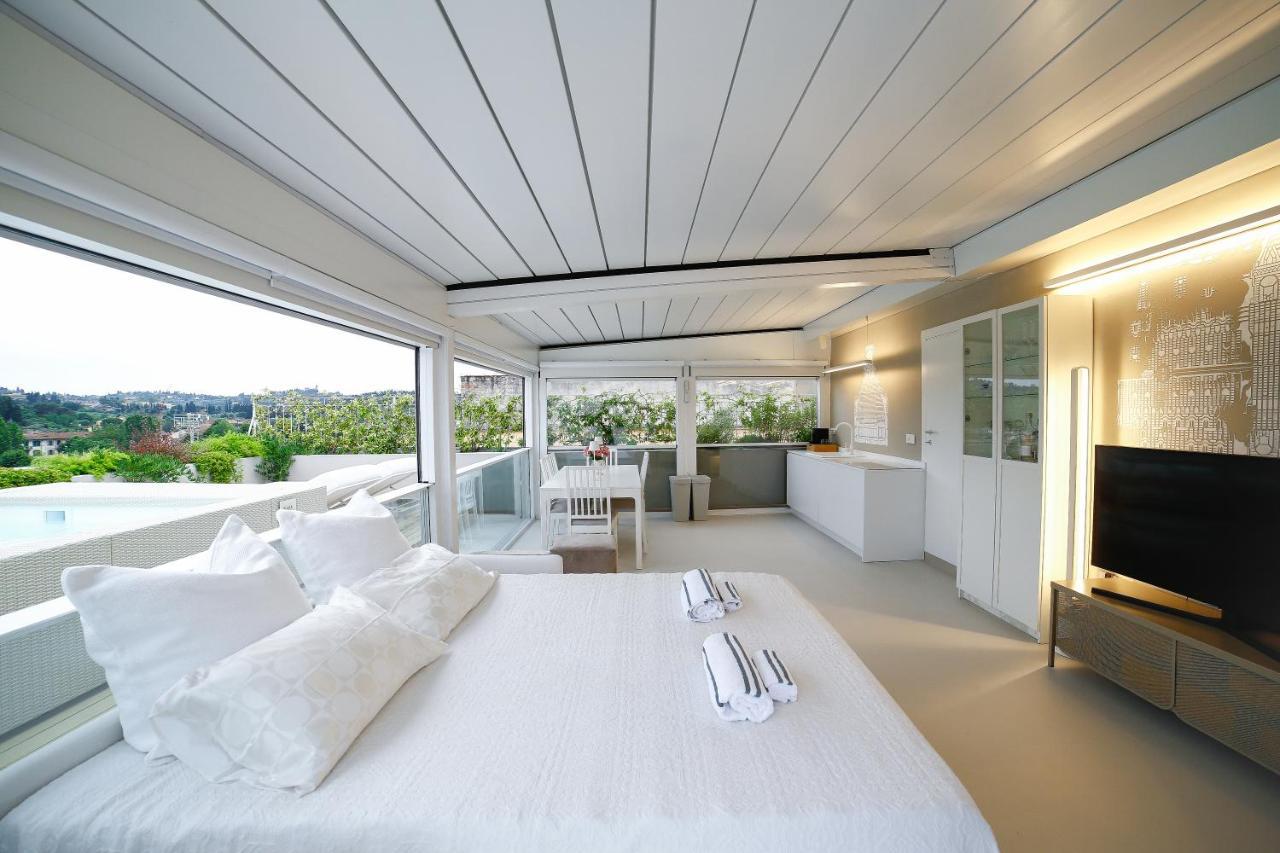 The Rooftop Apartment