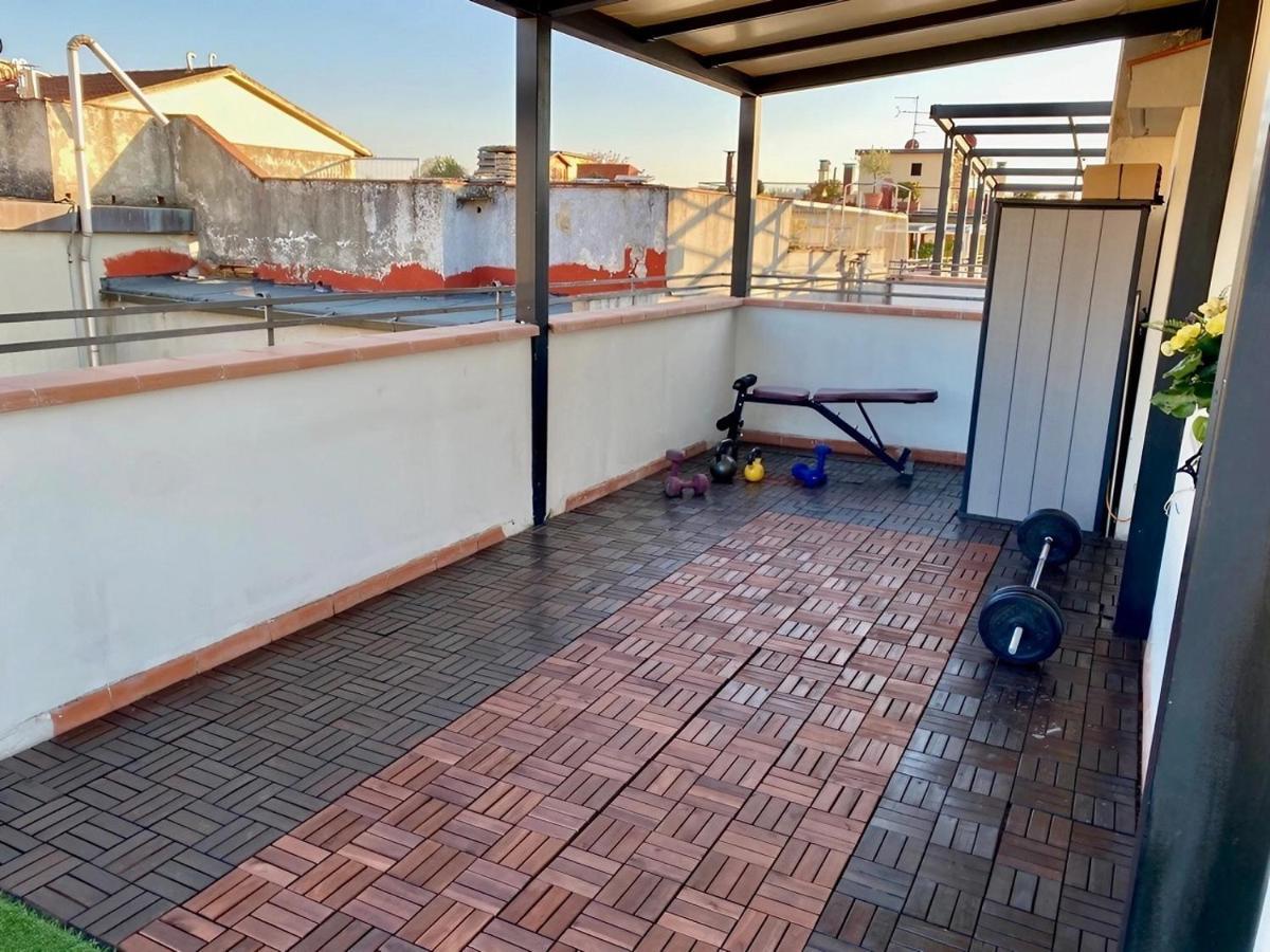 Appartamento Rilassante Superattico Con Viste Sulle Coline E Jacuzzi - Perfetta Fuga Romantica