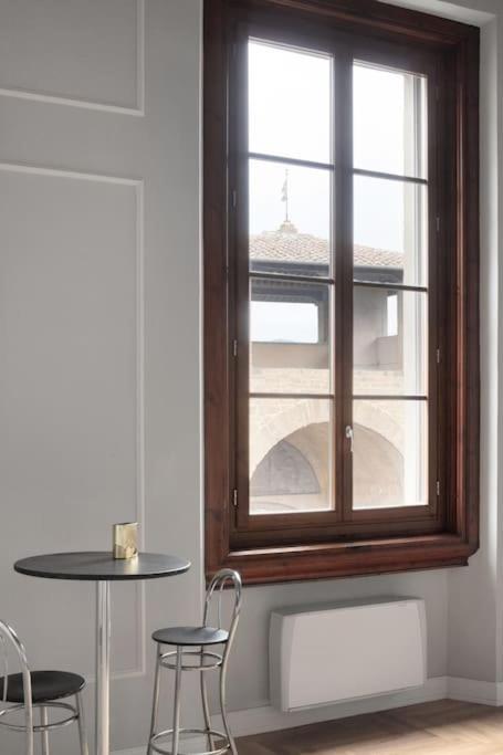 Elegant With Stunning Frescoed Ceilings Florença