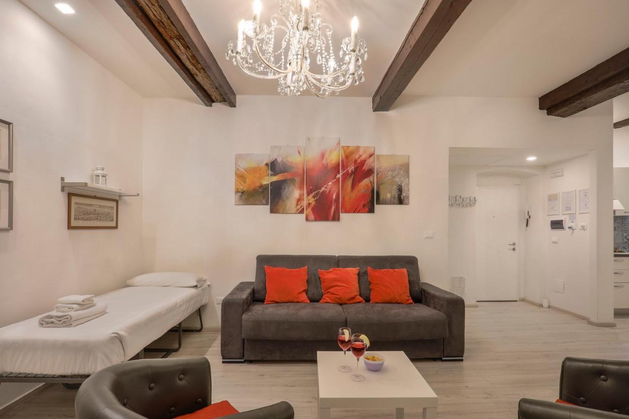 Apartment Little - Sweet Dreams In *