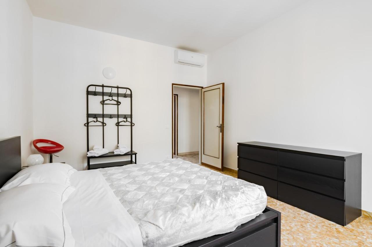 San Jacopino Roomy Flat With Balconies Apartamento Florença