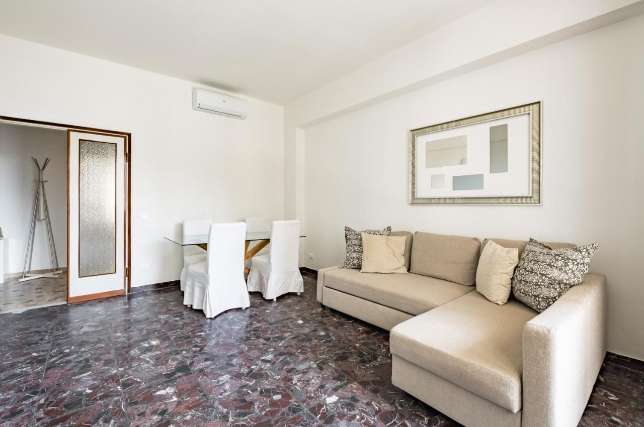 San Jacopino Roomy Flat With Balconies Apartamento