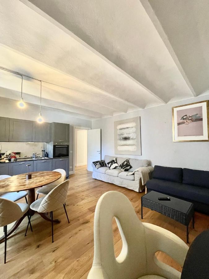 New Stylish 3-room On Lungarno Appartamento