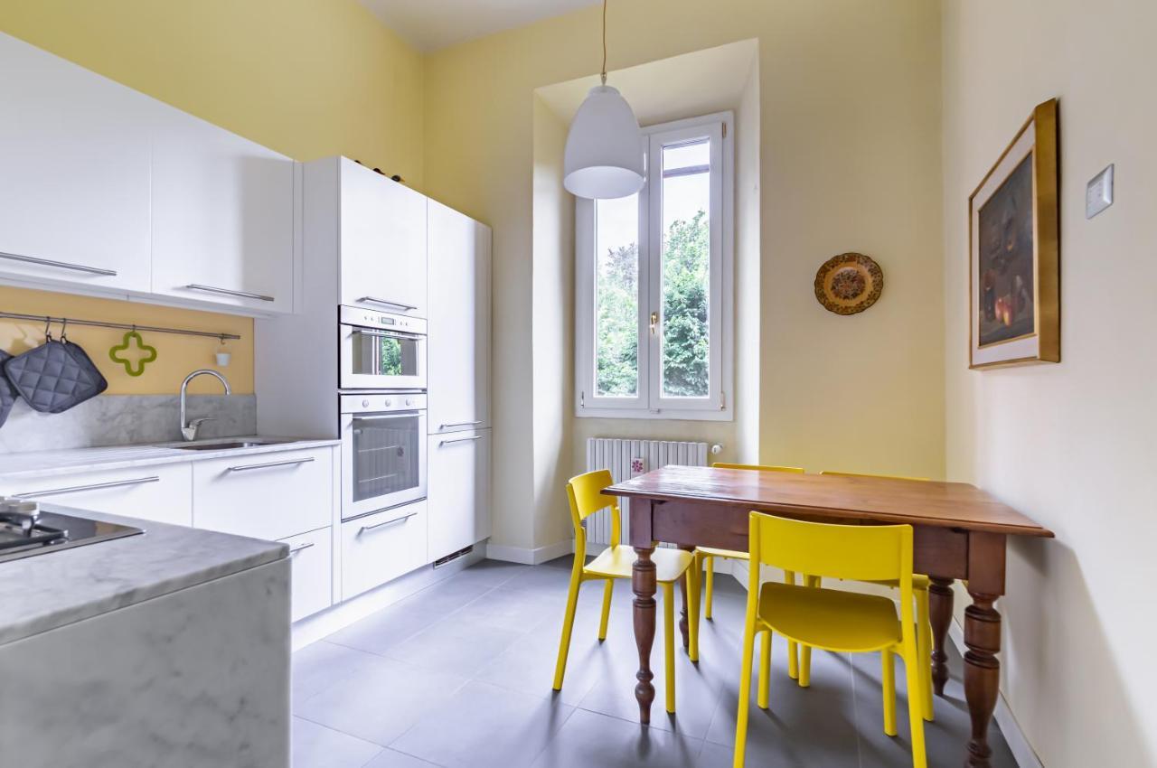 Stibbert & Statuto Elegant Flat With Balcony Appartement
