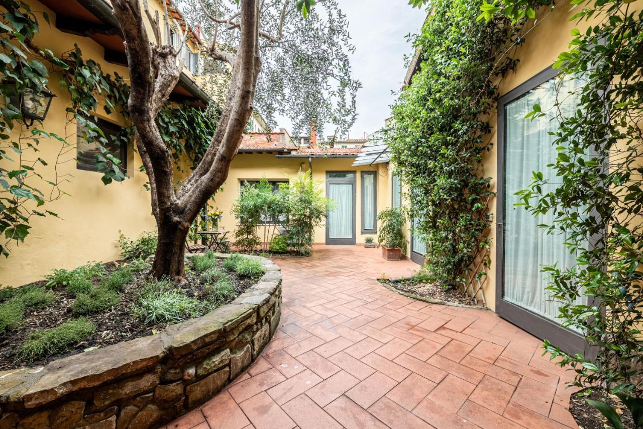 Santa Monaca Suites Guest house Florence