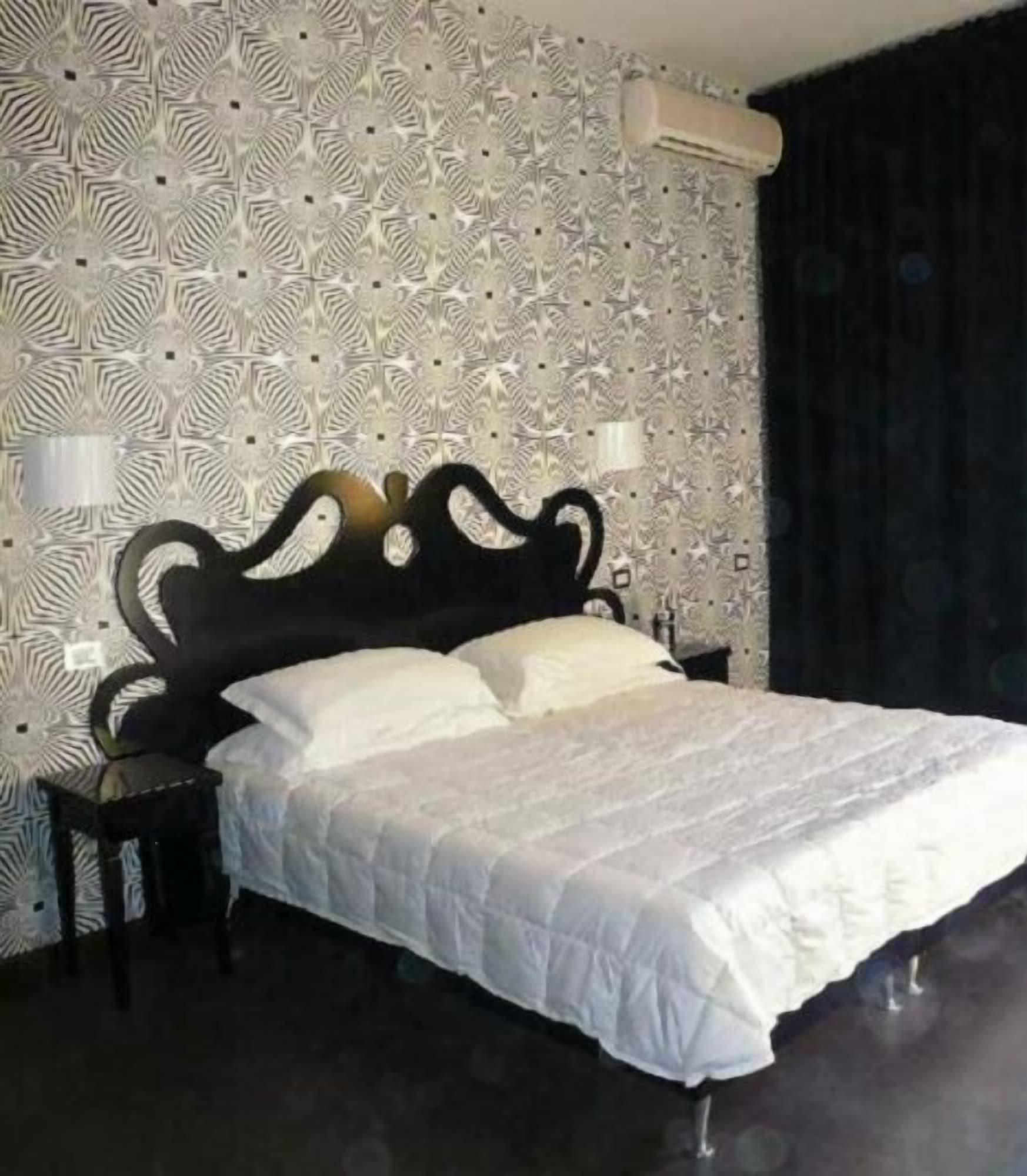 Universo - Wtb 3* Florence