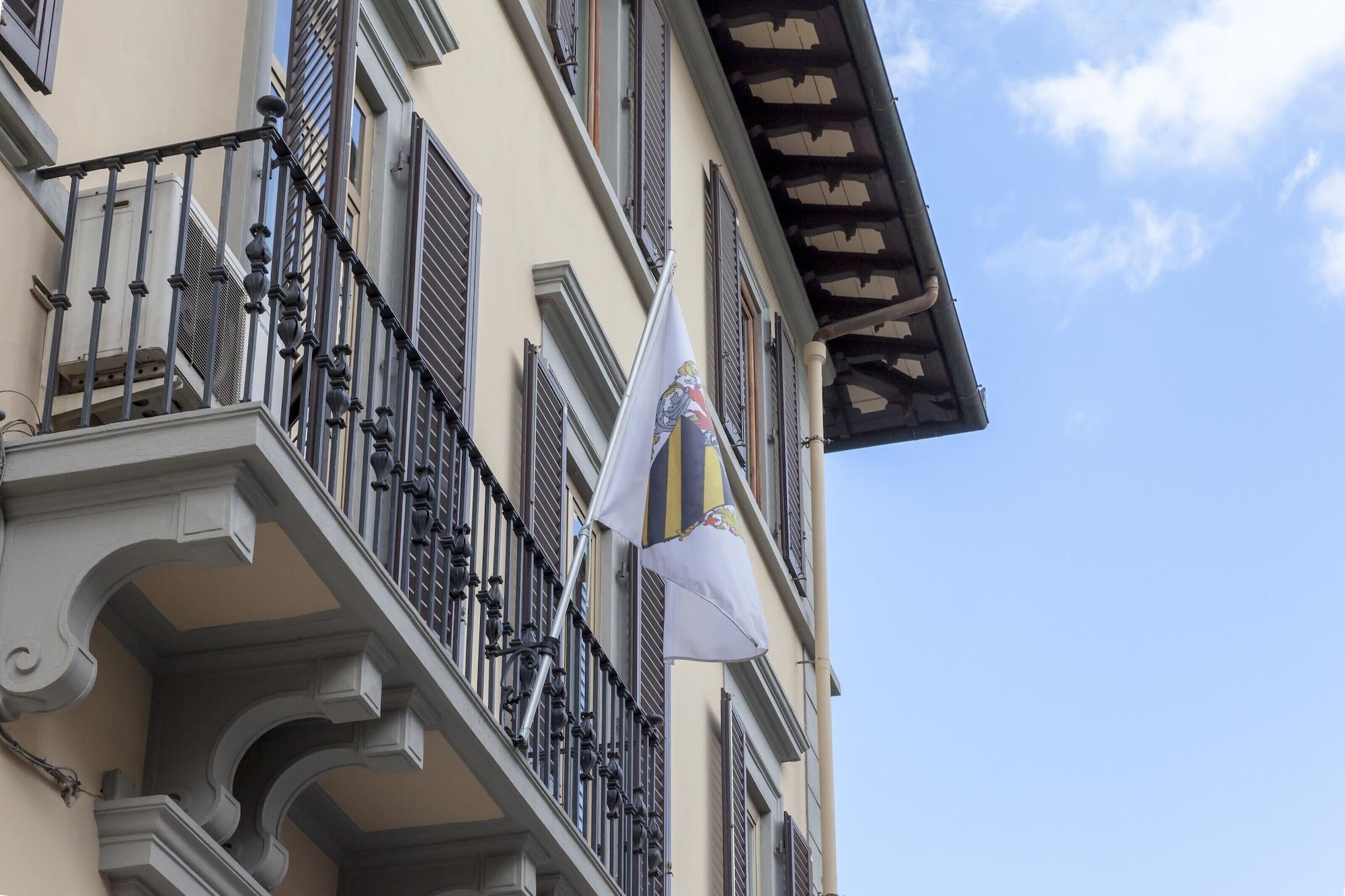 Opera Boutique Bed & Breakfast 3*