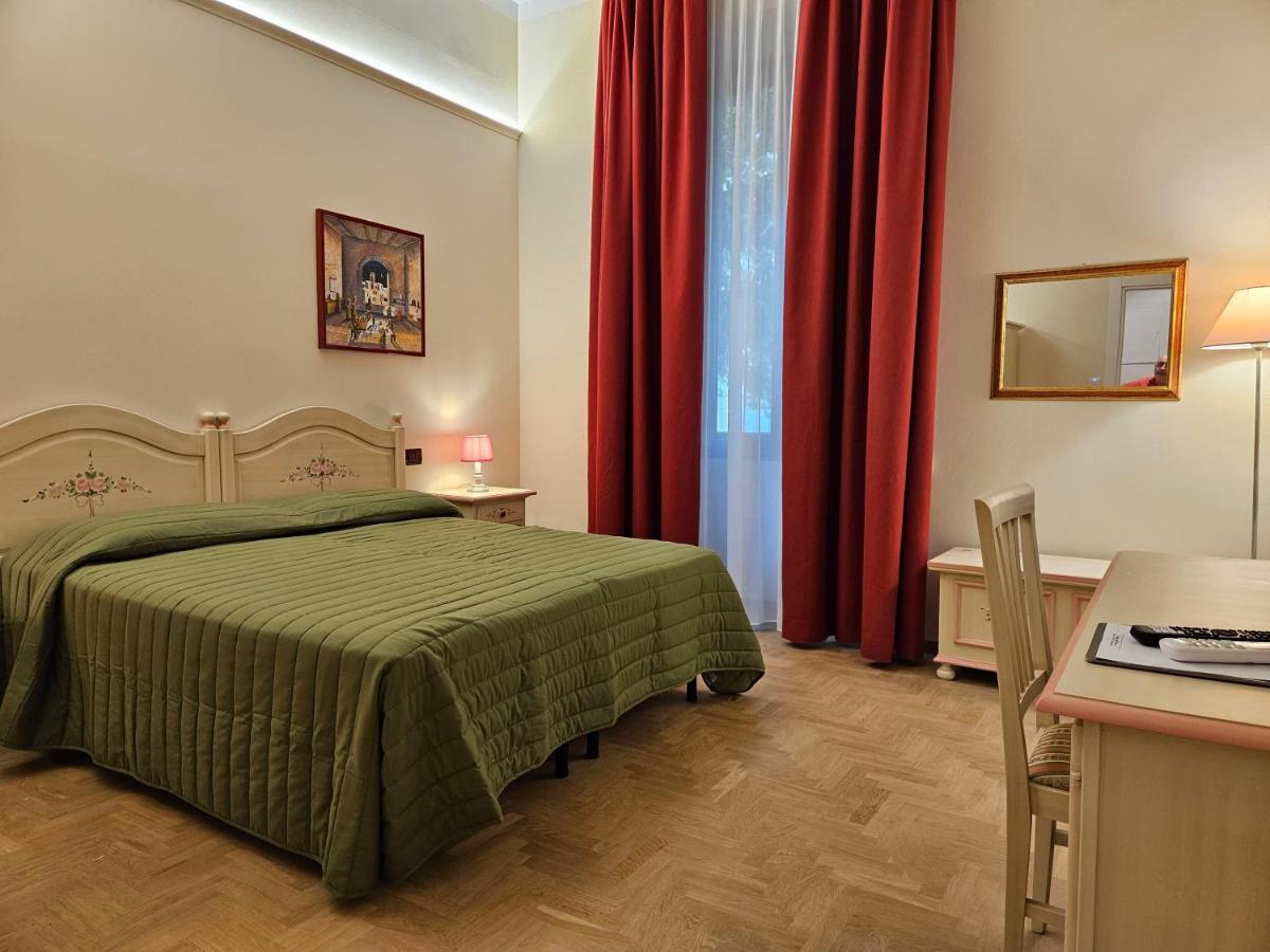 Del Roster Guest house *