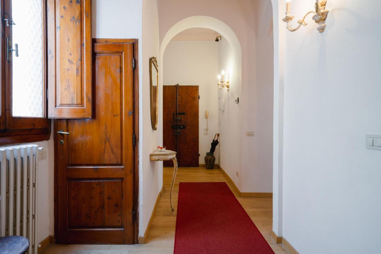 Ghibellina Elegant With 4 Bedrooms Apartment Florence