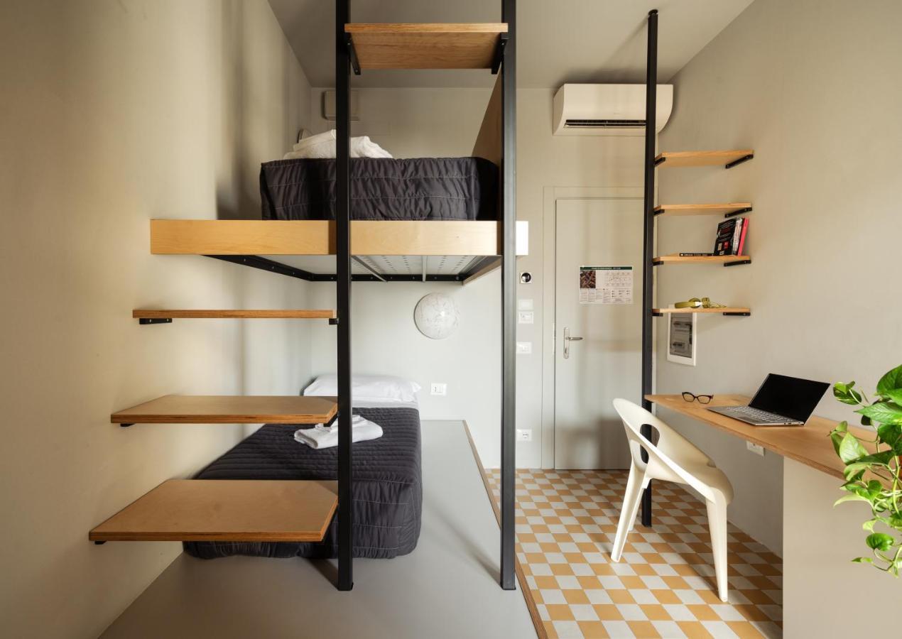 Hostel 're-dama *