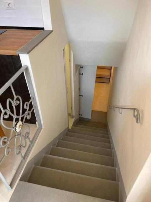 Bellaflo: Small In The Center Of Florenz