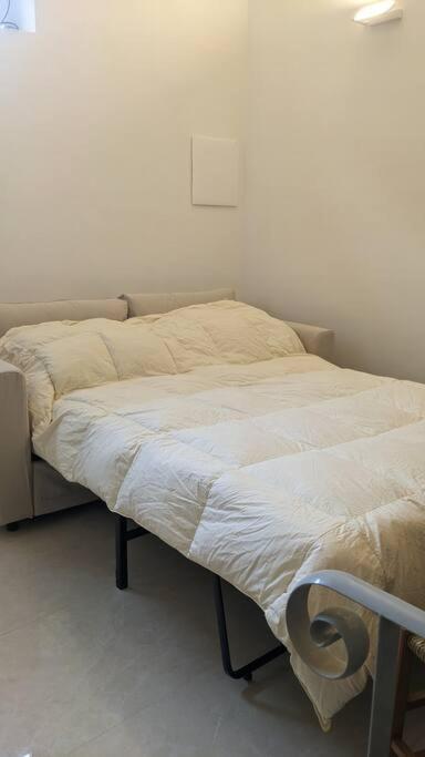 Bellaflo: Small In The Center Of Apartment *