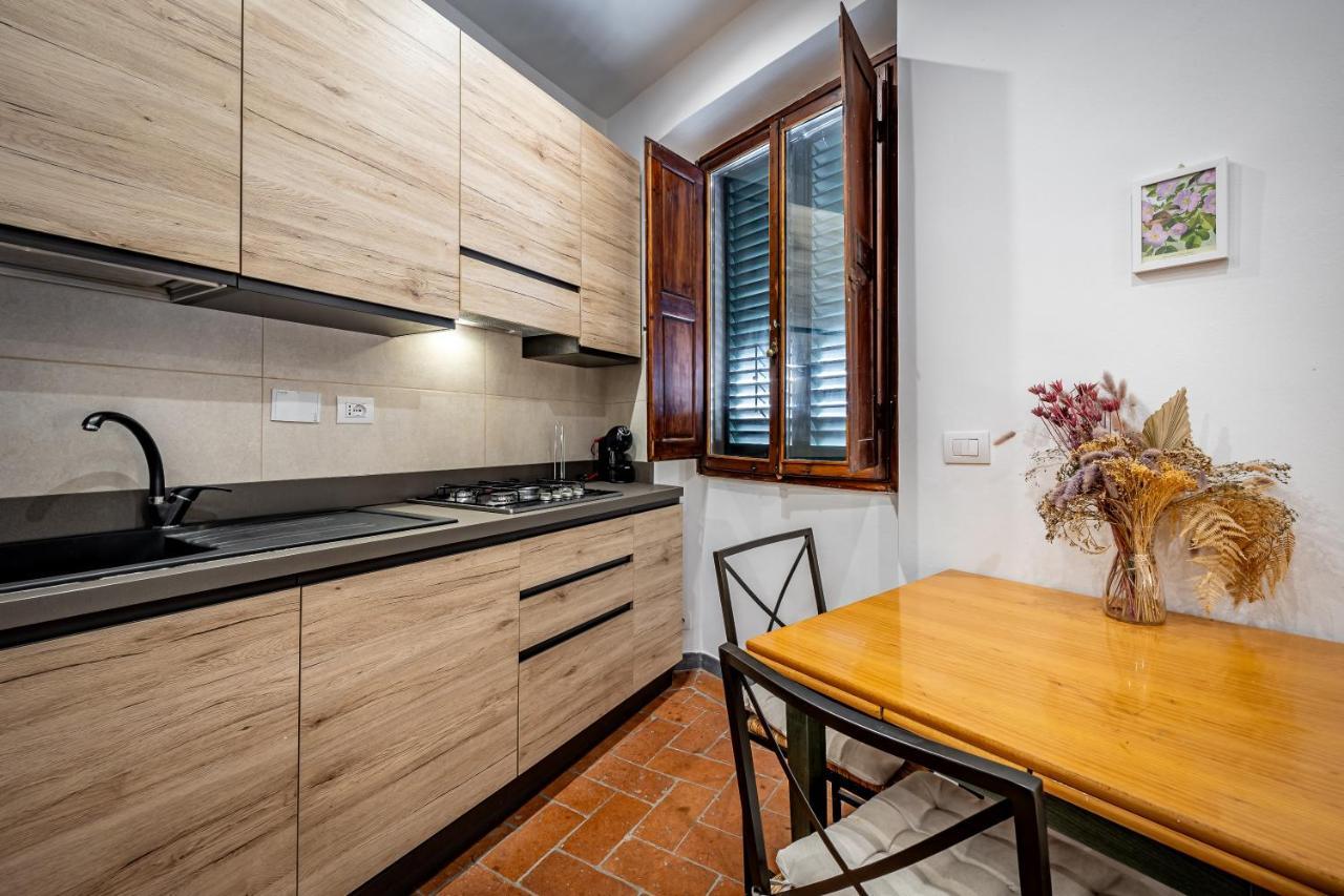 Apartment Roommo Via Dei Pilastri Ambra Florence