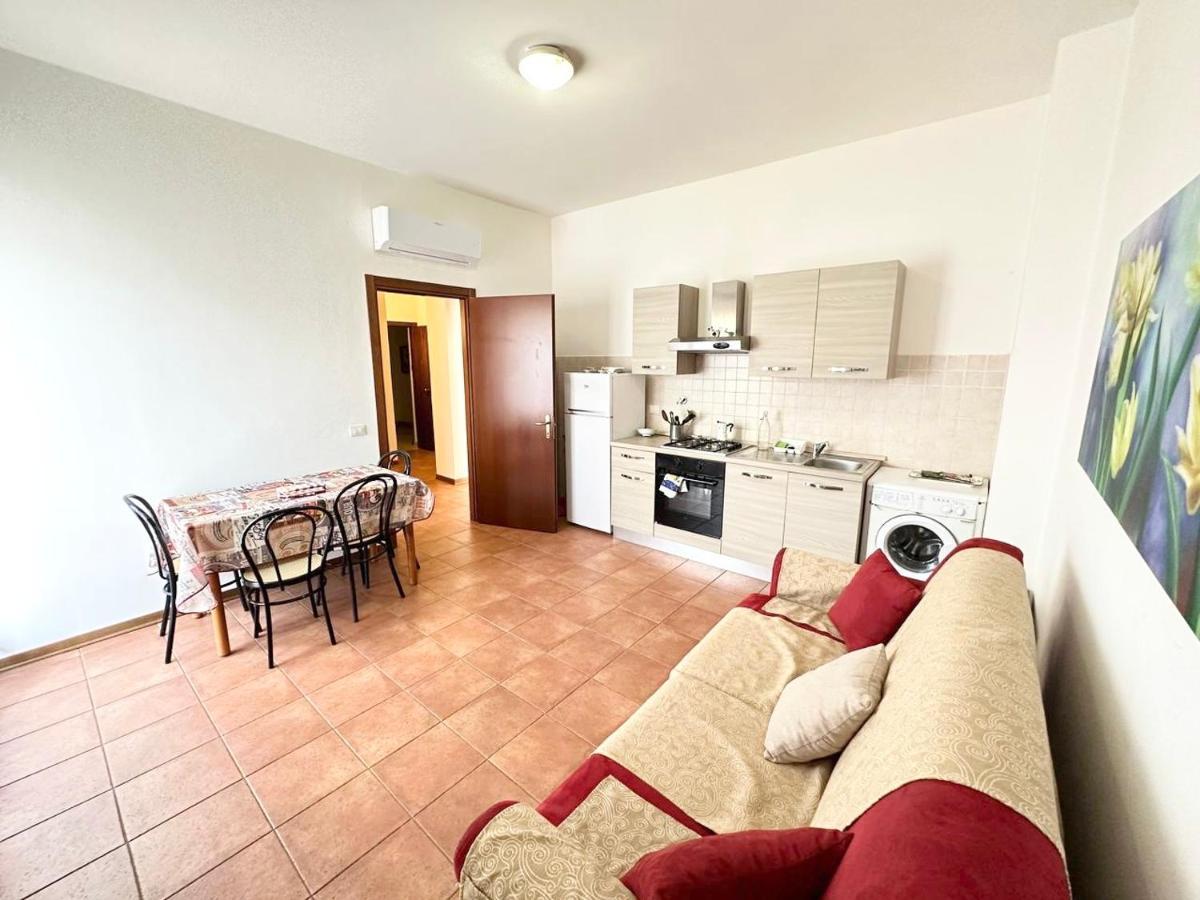 Mv Apartament 4c *