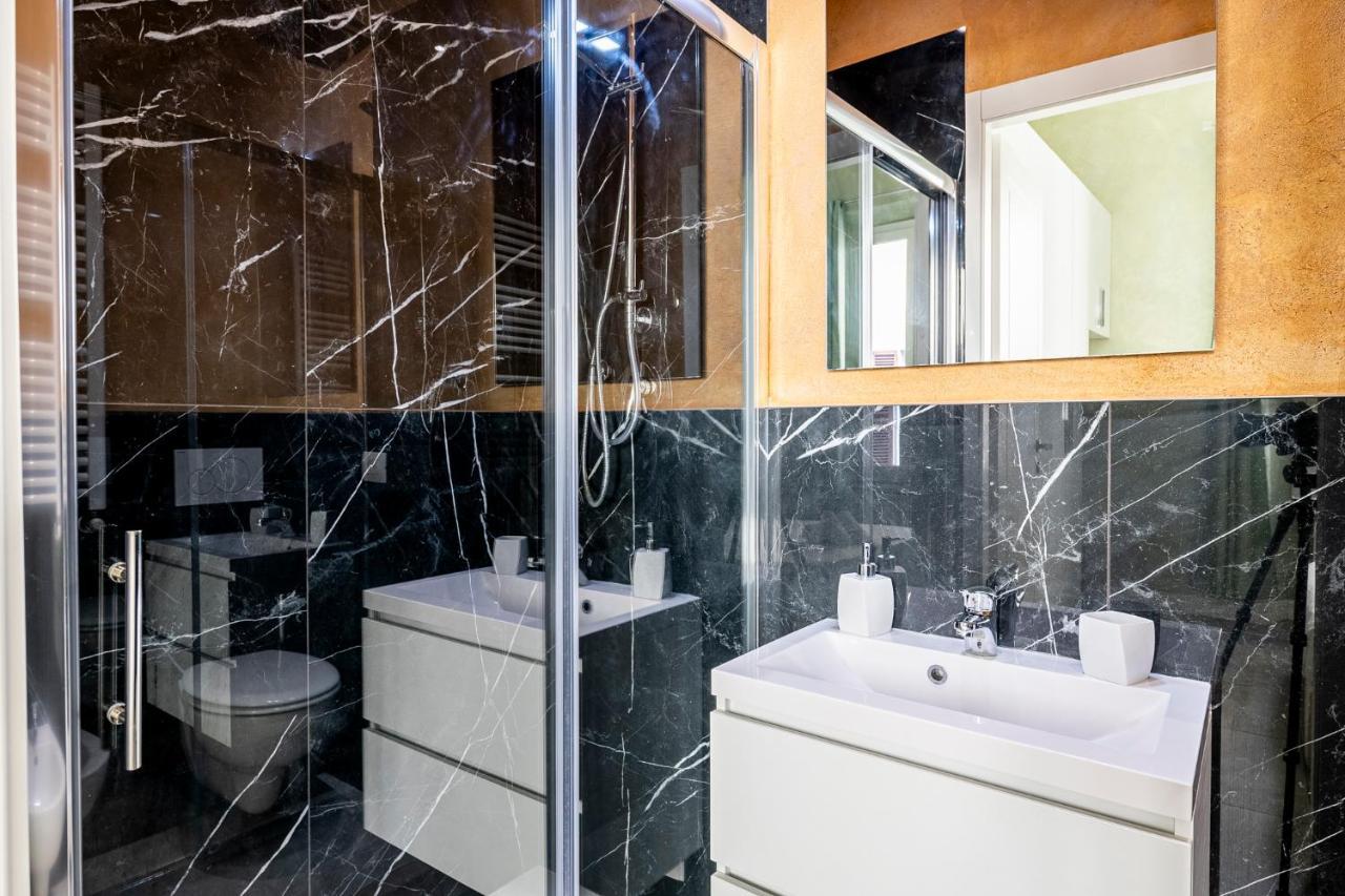5 Minuti - Duomo Tripla Luxury Apartment