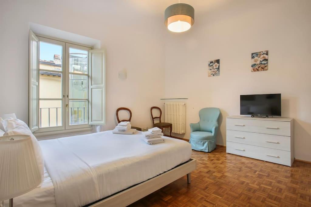 Palazzo Borghese 2 Bedroom Appartamento