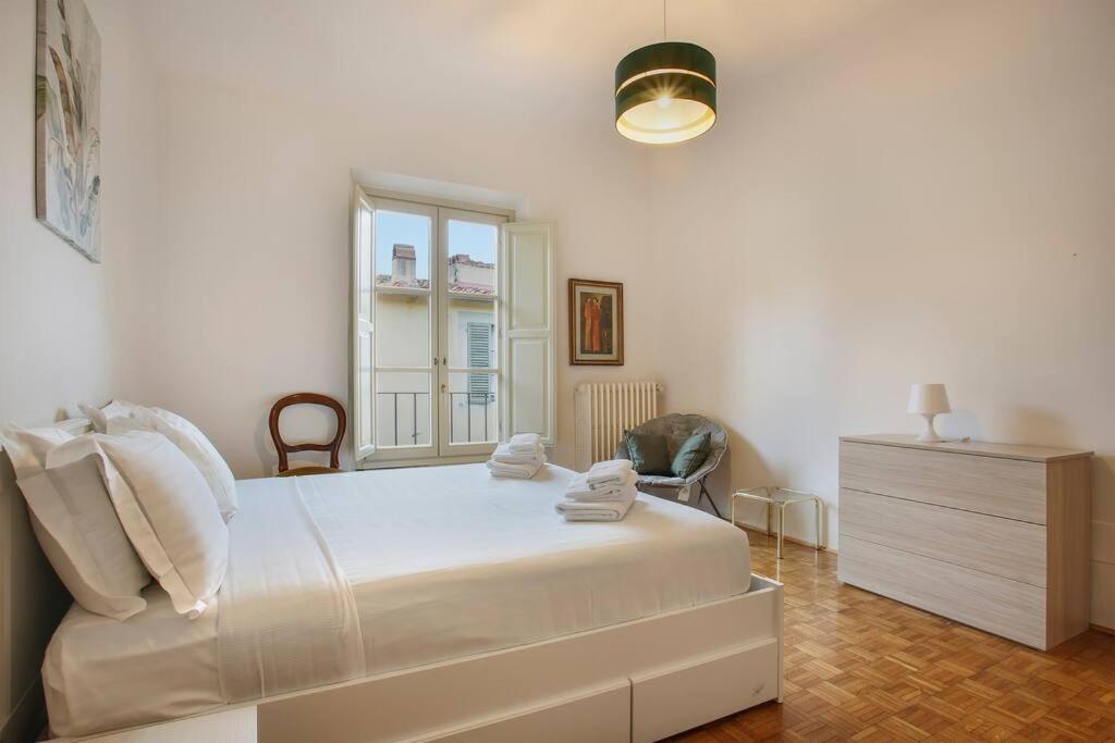 Appartamento Palazzo Borghese 2 Bedroom *