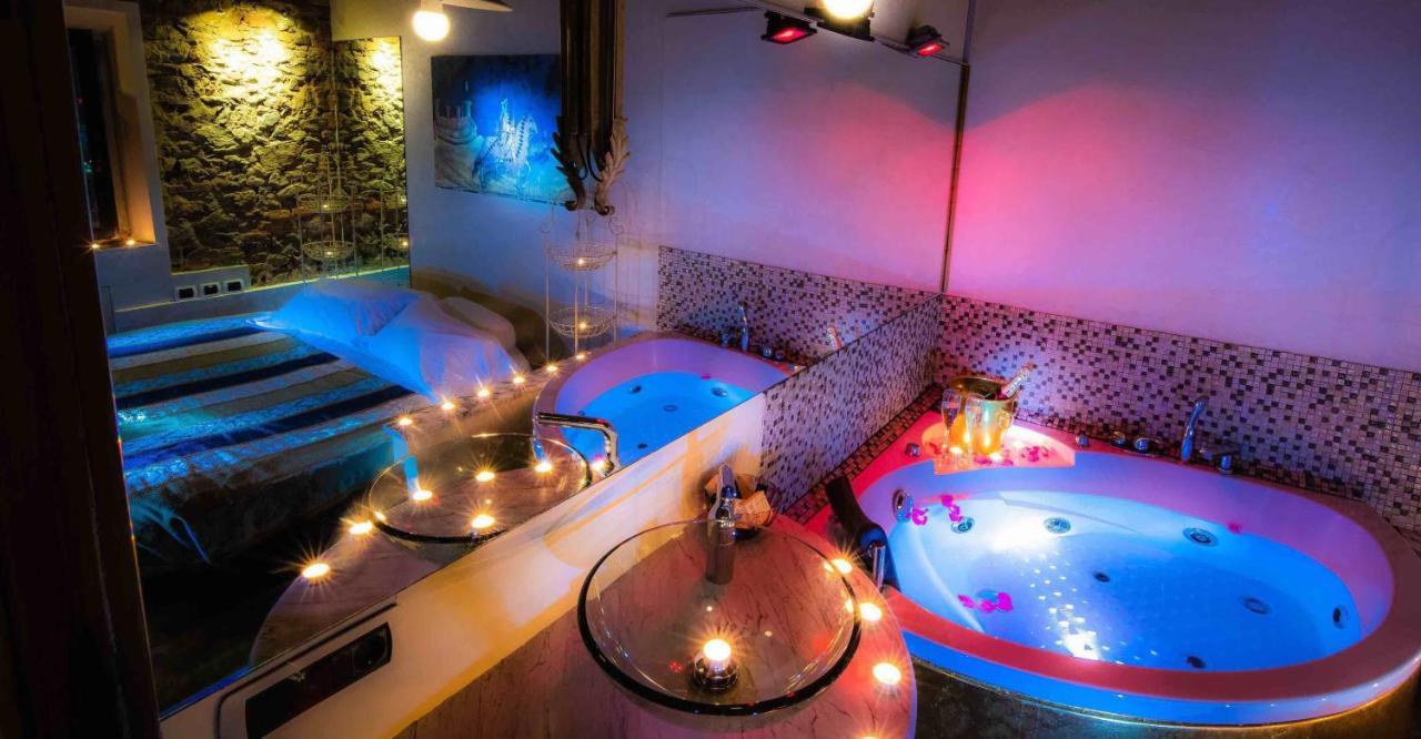 Castello Di Montalbano Bed & Breakfast