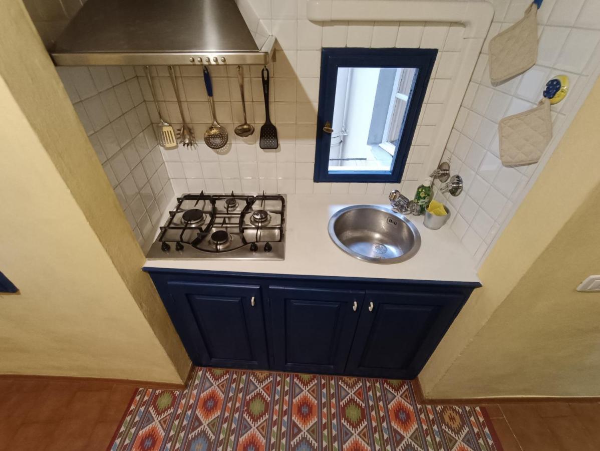 La Vecchia *