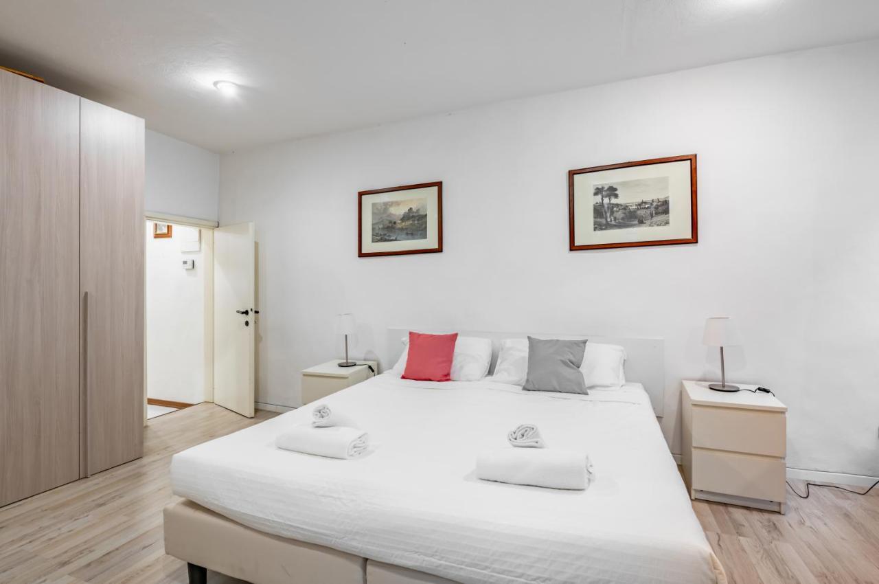 Sant'ambrogio Apt: Your Hideaway Apartment