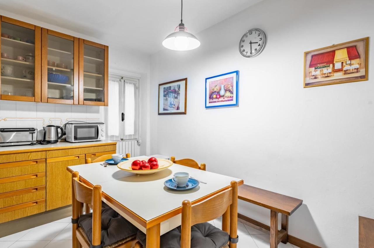 Sant'ambrogio Apt: Your Hideaway Apartment *