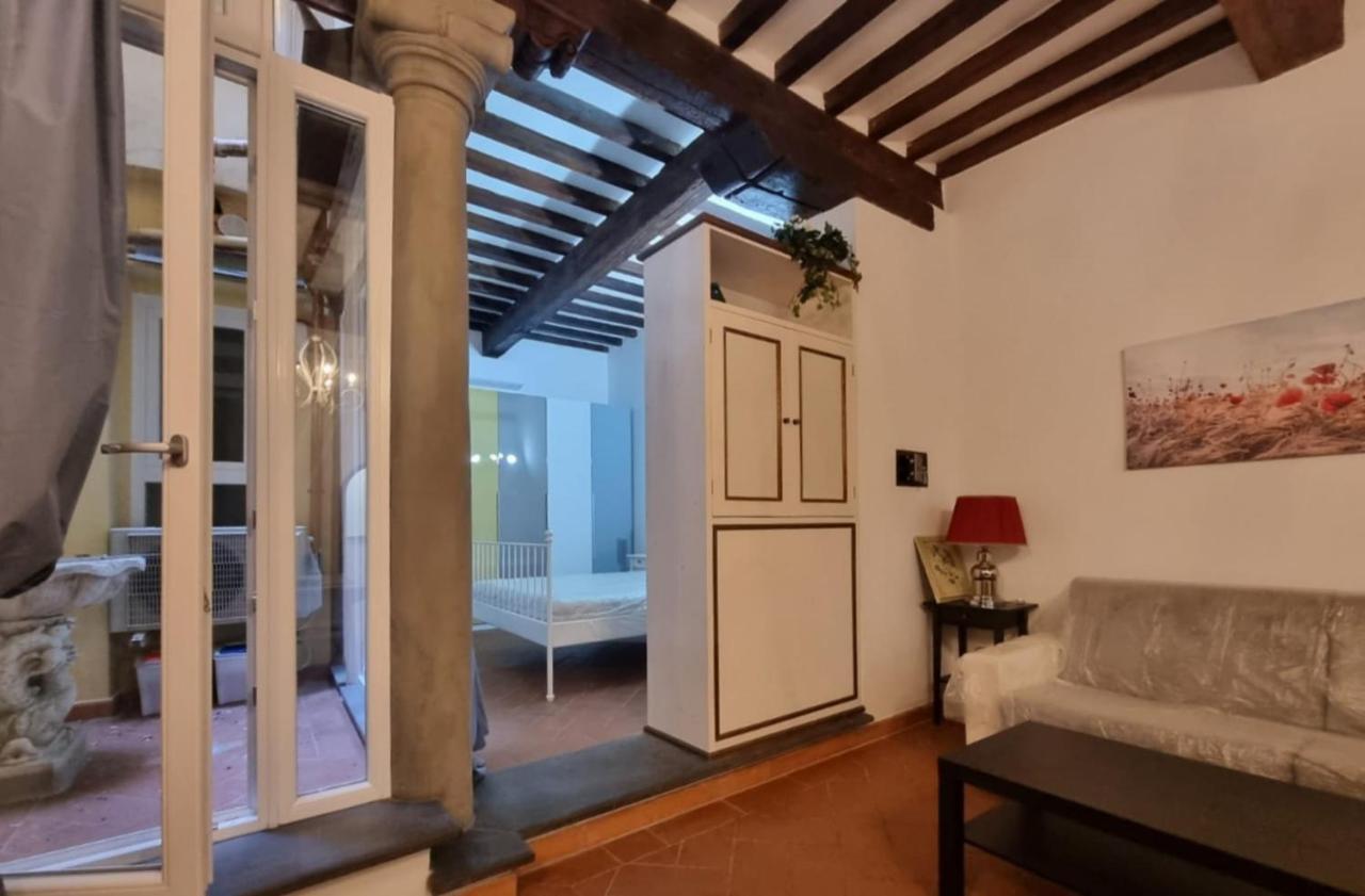 Borgo Allegri * Florence