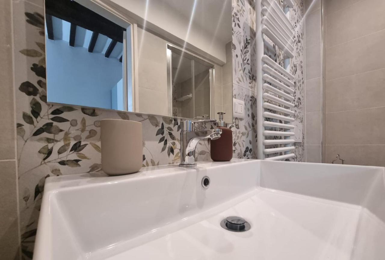 Apartment Borgo Allegri Florence