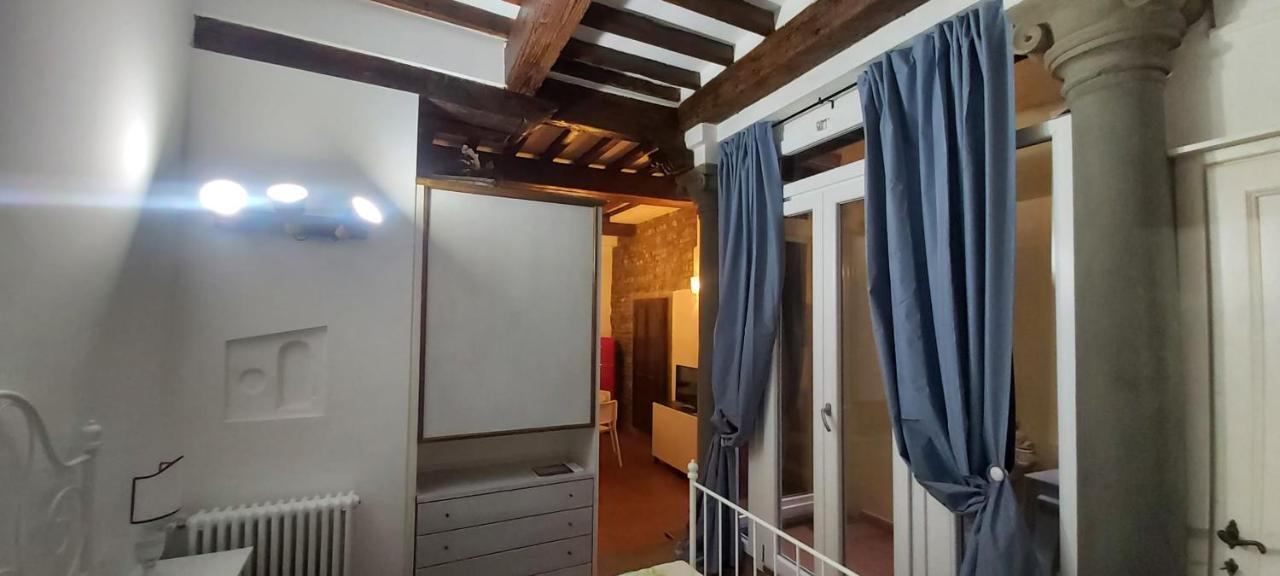 Apartment Borgo Allegri Florence