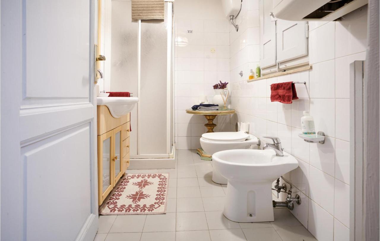 1 Bedroom Stunning In *