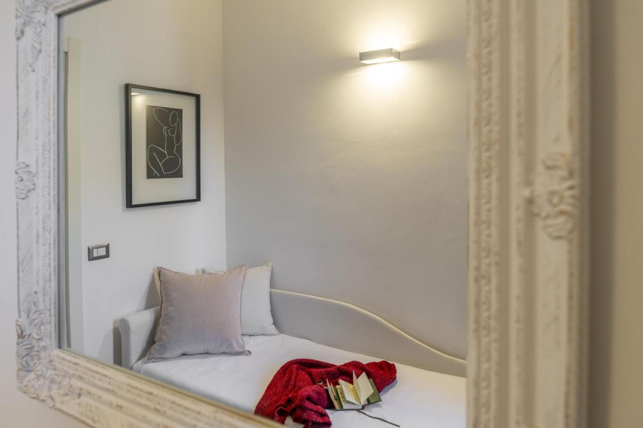 Bright Santa Croce Apartment Florenz